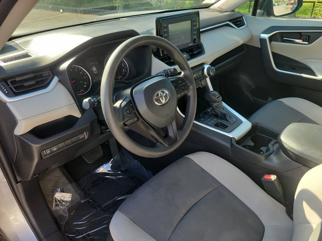 Used 2021 Toyota RAV4 XLE w/ Convenience Package AWD/4WD image 15