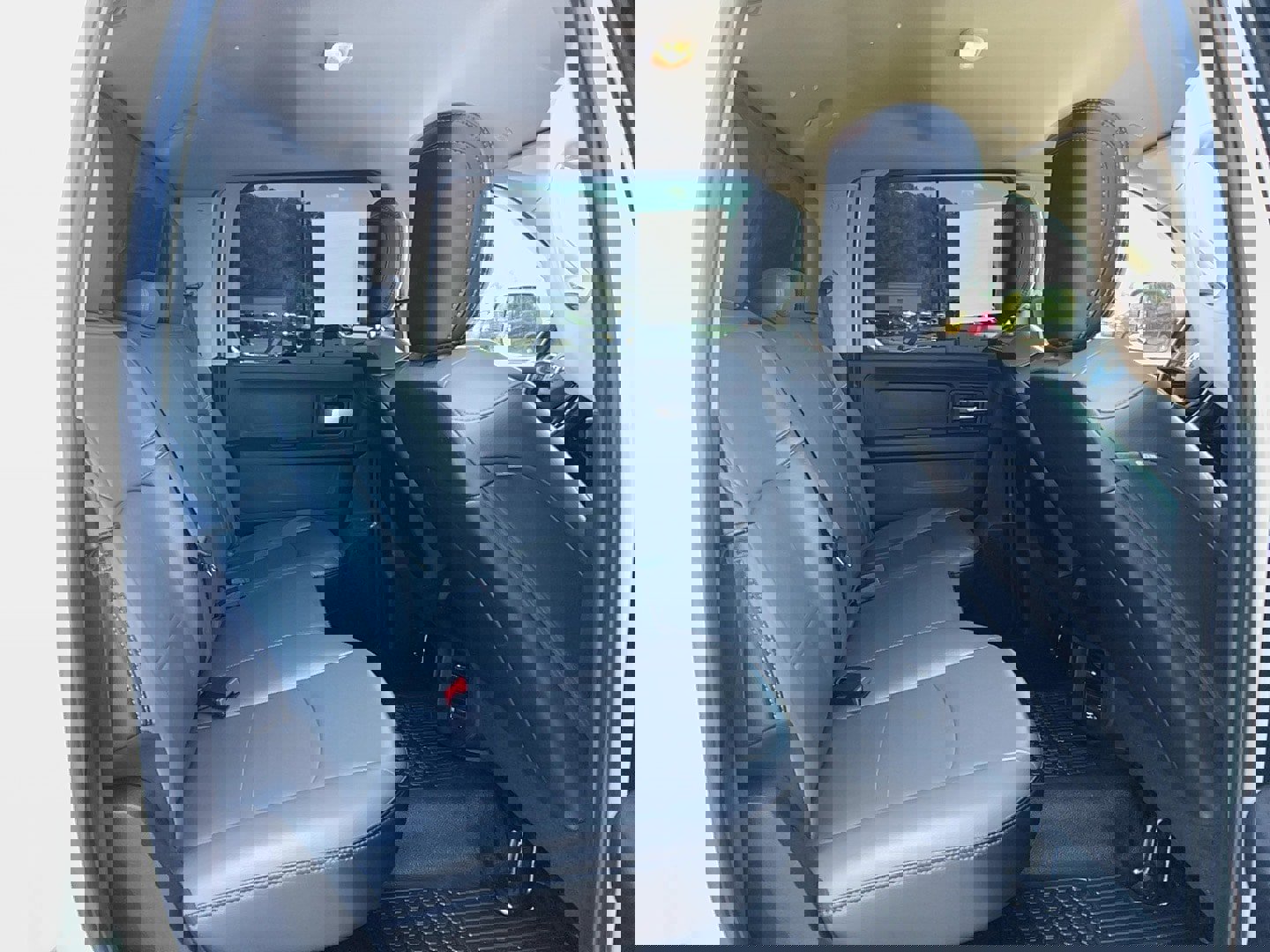 Used 2019 RAM 3500 Tradesman w/ Chrome Appearance Group AWD/4WD image 26