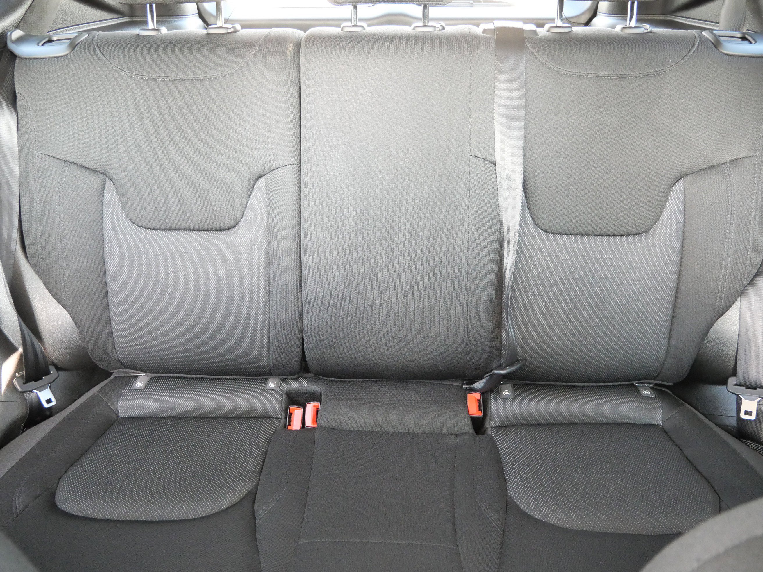 Used 2023 Jeep Renegade Latitude AWD/4WD image 13