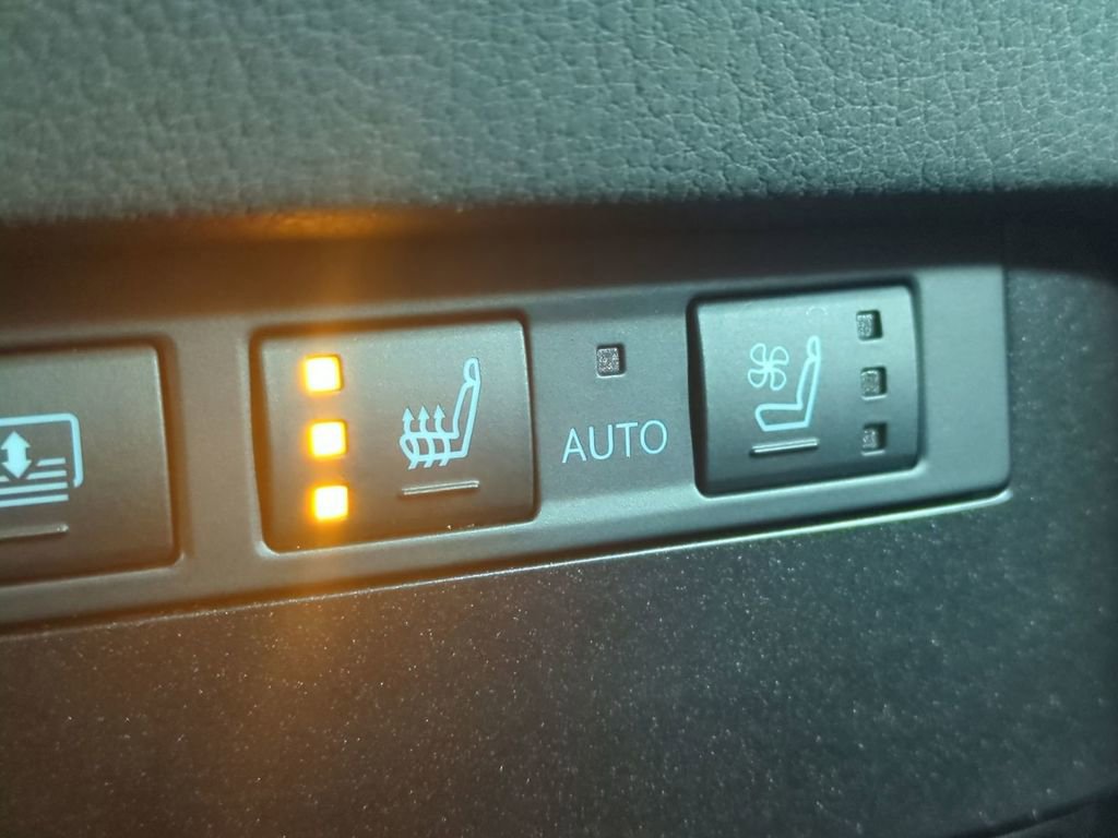 Used 2024 Lexus ES 350 F Sport w/ Accessory Package (Z2) image 26