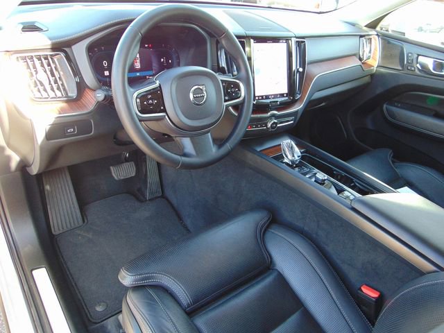 Used 2023 Volvo XC60 B5 Ultimate w/ Climate Package image 11
