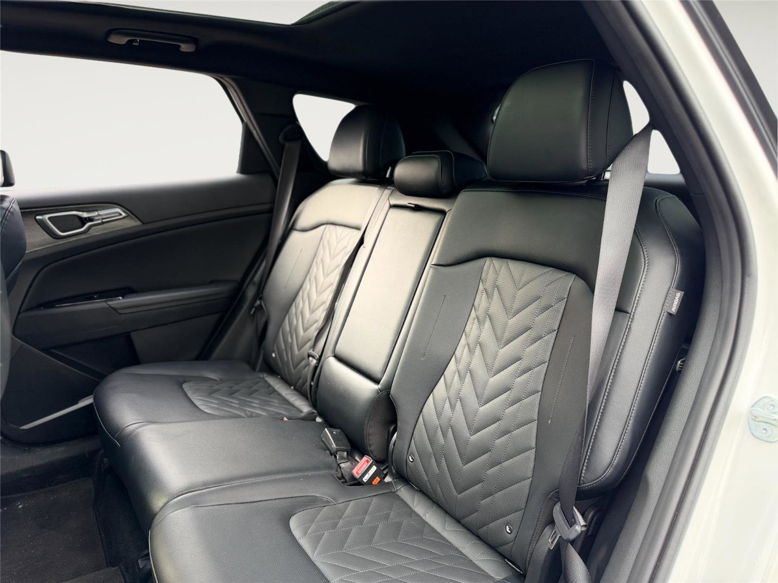 Used 2024 Kia Sportage X-Line w/ X-Line Premium Package image 18