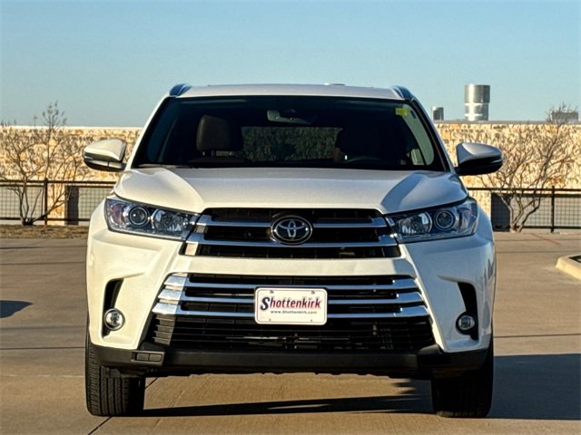 Used 2019 Toyota Highlander Limited image 2