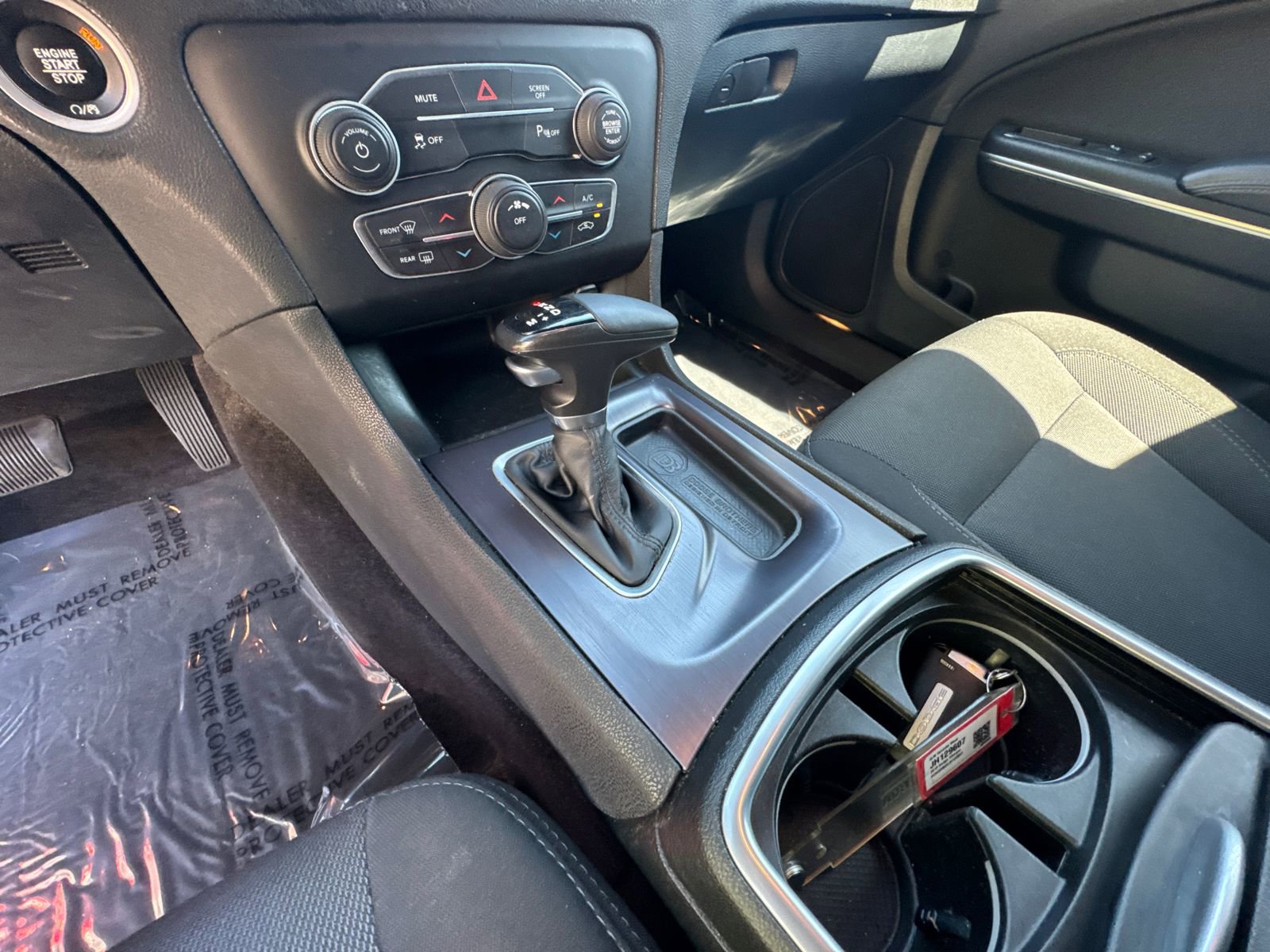 Used 2018 Dodge Charger SXT RWD image 30