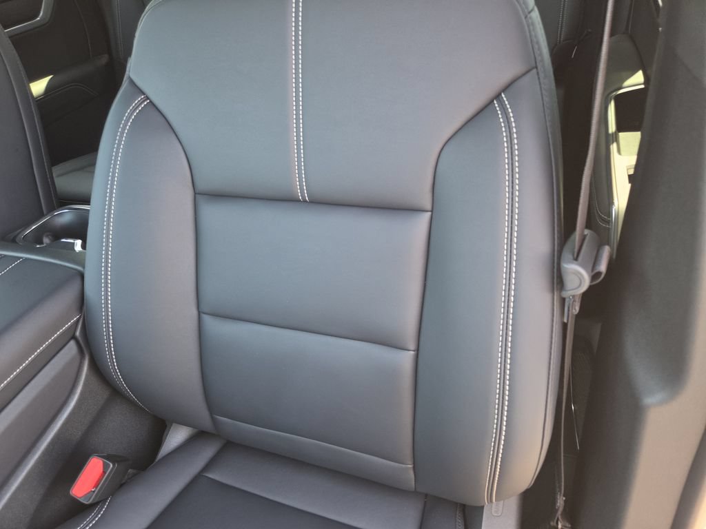 New 2027 GMC Acadia Elevation w/ Black Edition FWD image 11