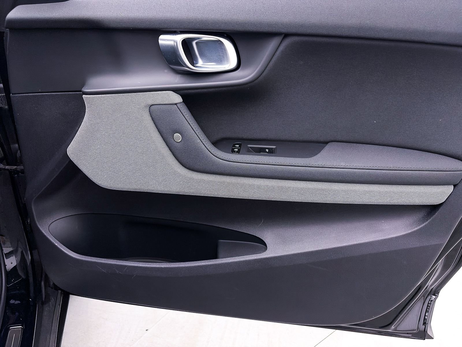 Used 2023 Polestar Polestar 2 w/ Pilot Pack image 30