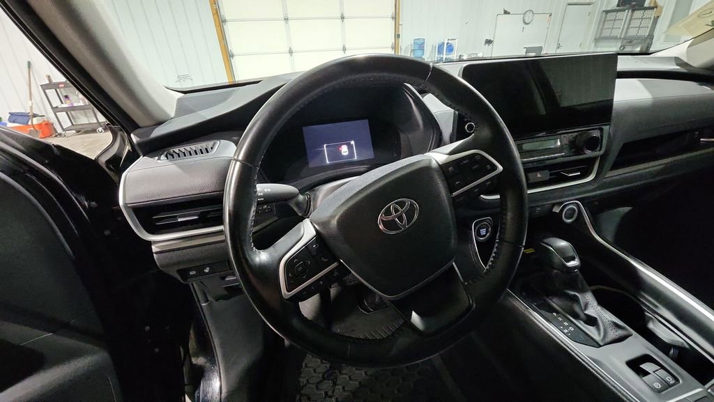 Used 2024 Toyota Grand Highlander XLE image 18
