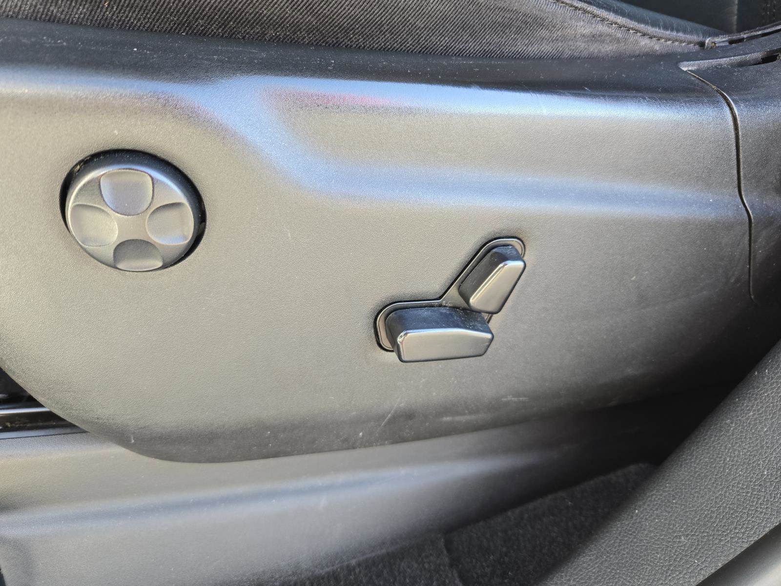 Certified 2020 Dodge Durango SXT image 24