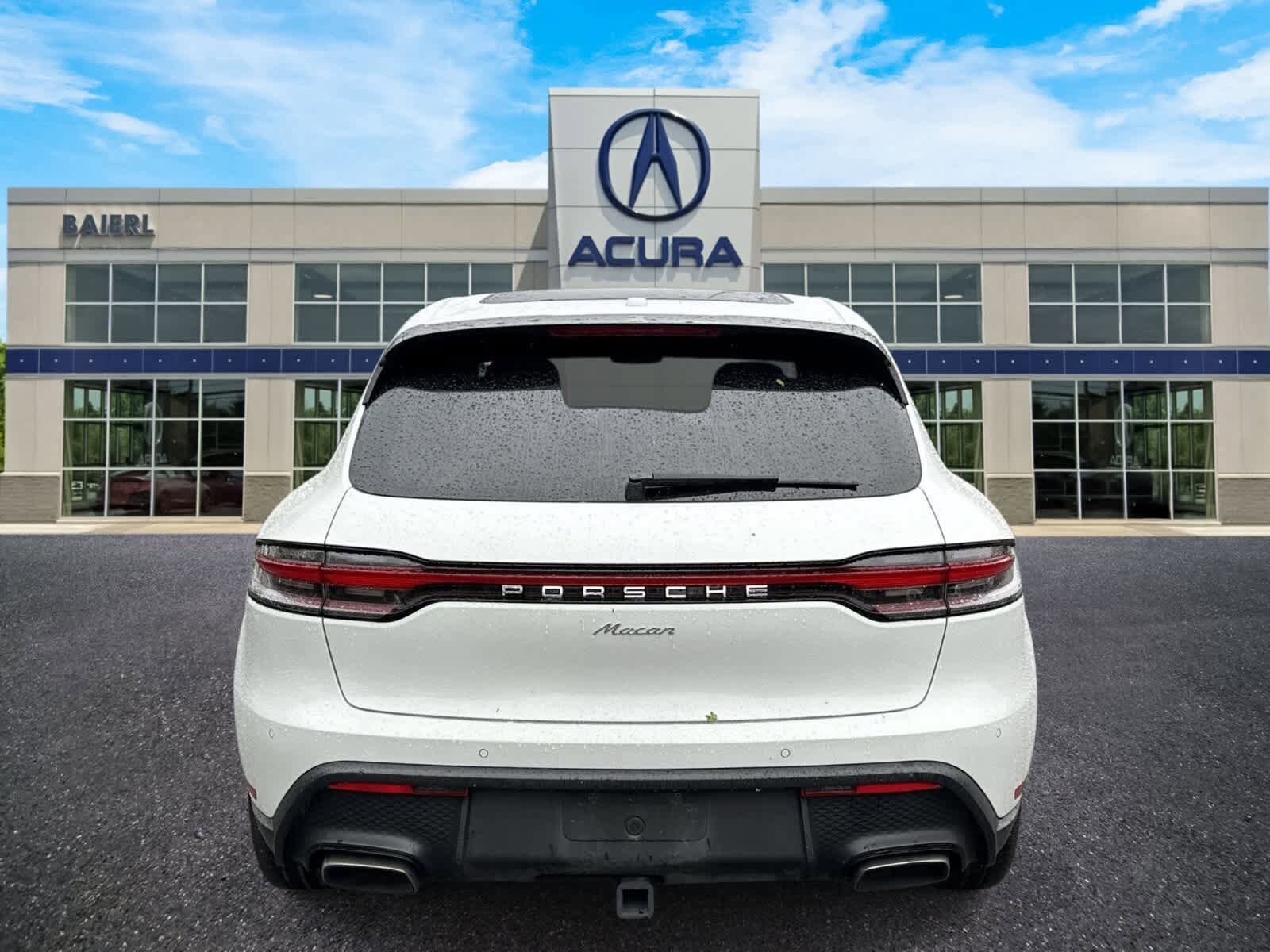 Used 2024 Porsche Macan AWD/4WD image 4