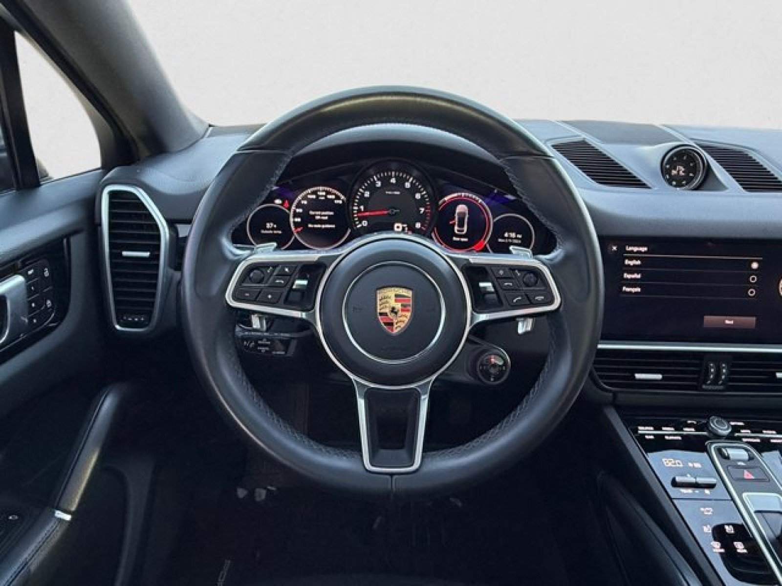Used 2023 Porsche Cayenne Platinum Edition w/ Performance Package AWD/4WD image 15