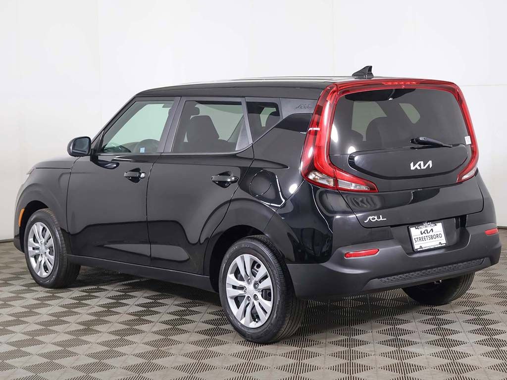 Used 2022 Kia Soul LX FWD image 6