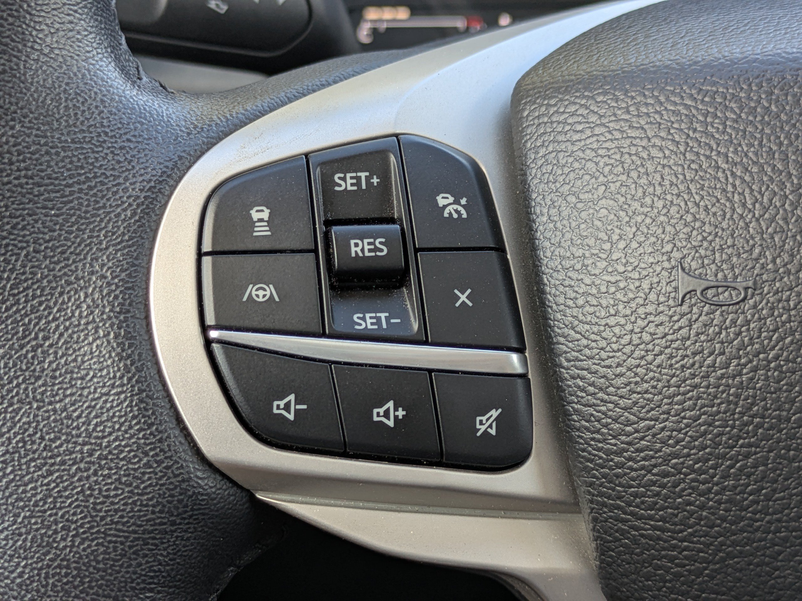 Used 2023 Ford Explorer Limited w/ Limited Technology Package AWD/4WD image 23