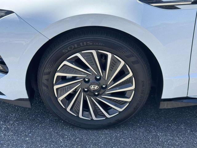 Used 2025 Hyundai Sonata SEL FWD image 7