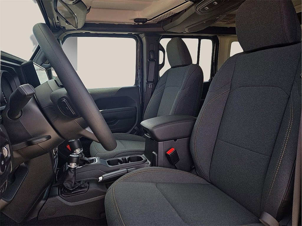 Used 2025 Jeep Wrangler Sport image 12
