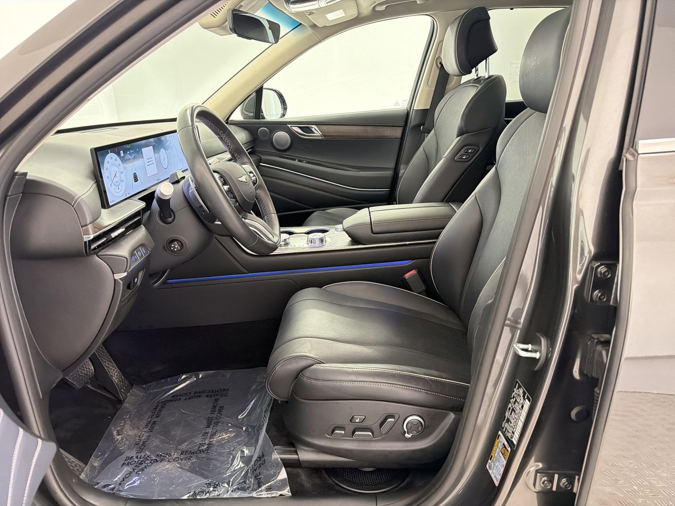 Used 2025 Genesis GV80 2.5T Prestige image 5