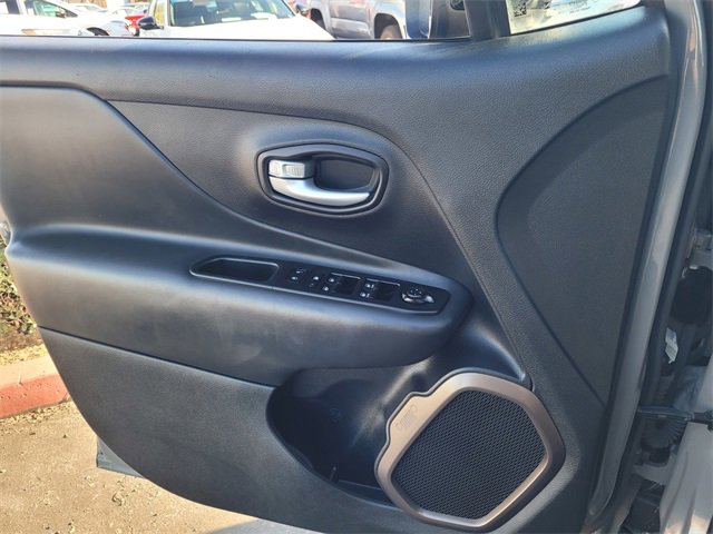 Used 2023 Jeep Renegade Latitude w/ Sun/Sound Group image 13