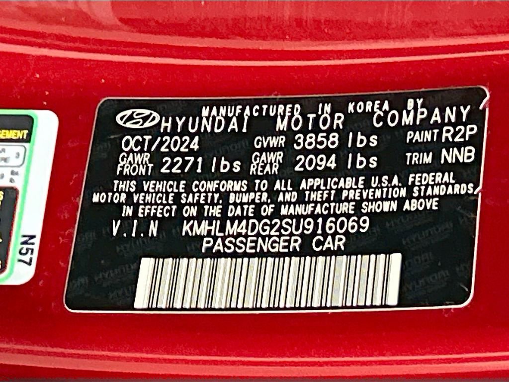 Used 2025 Hyundai Elantra Sport FWD image 27