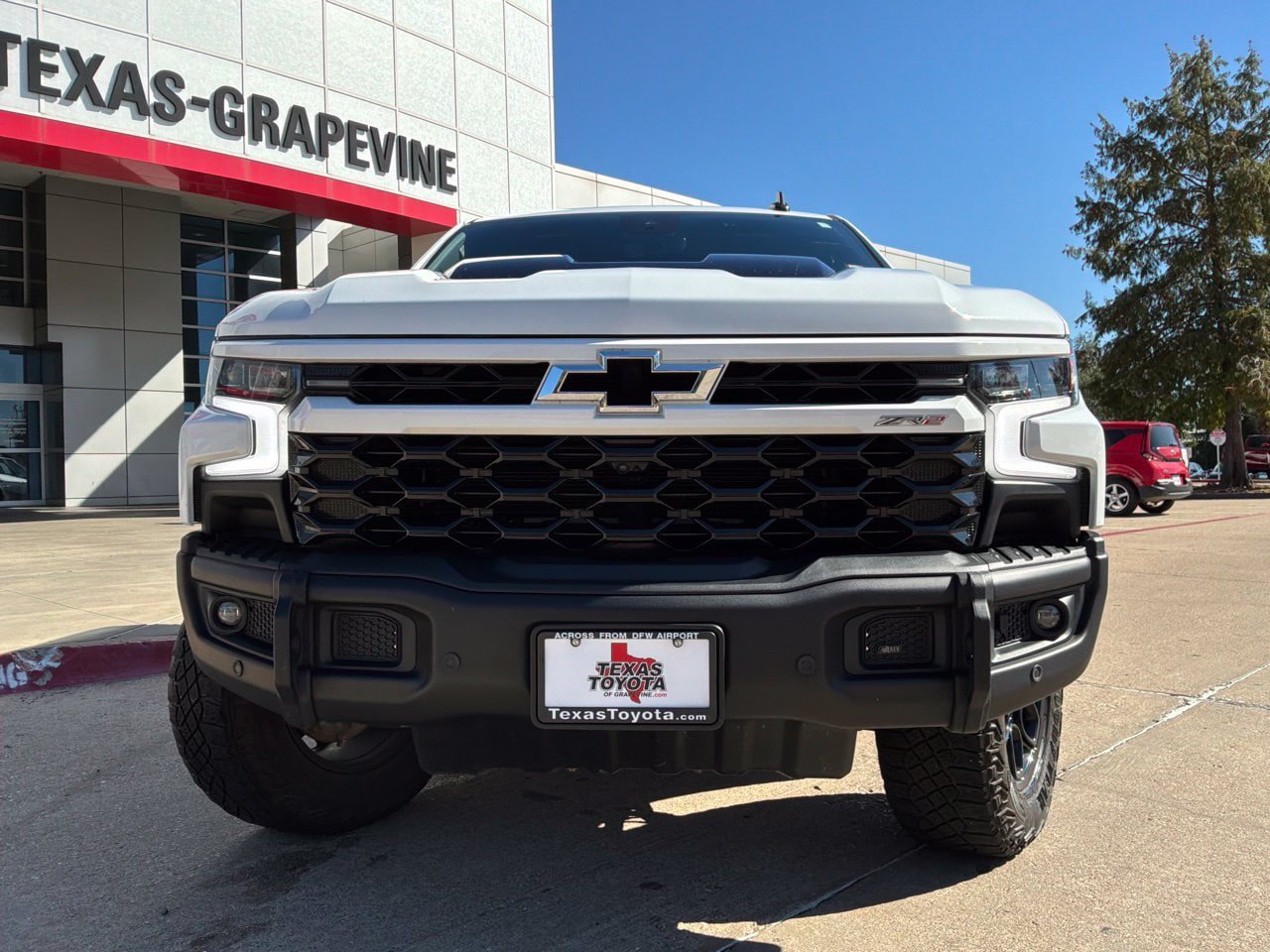 Used 2024 Chevrolet Silverado 1500 ZR2 w/ ZR2 Bison Edition AWD/4WD image 3
