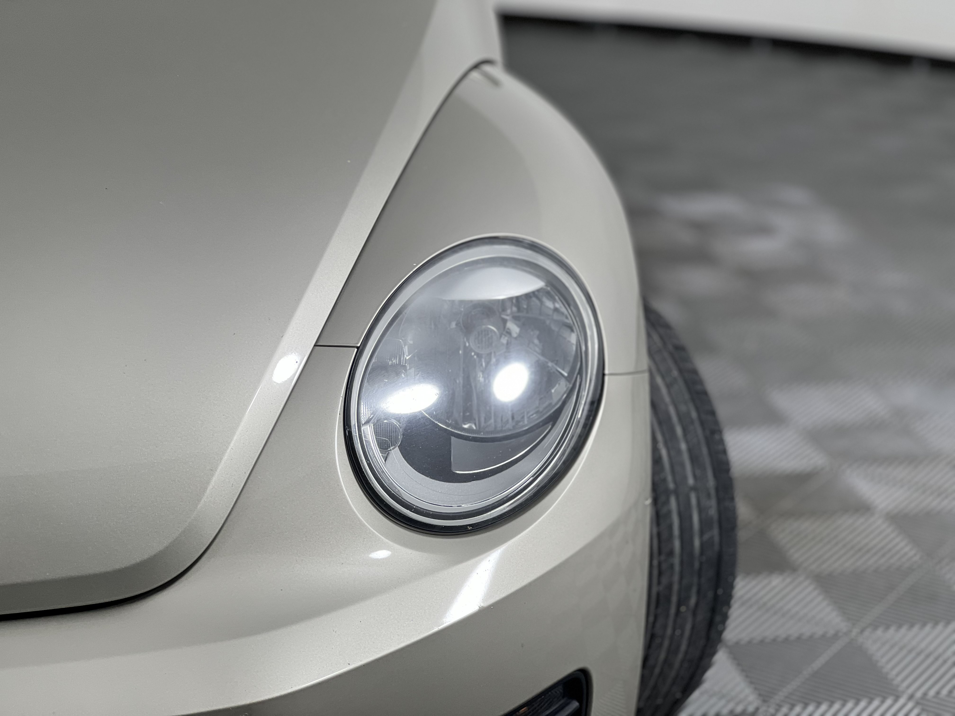 Used 2015 Volkswagen Beetle 1.8T FWD image 9
