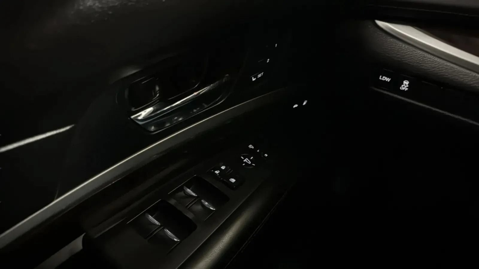Used 2015 Acura RLX w/ Technology Package FWD image 16