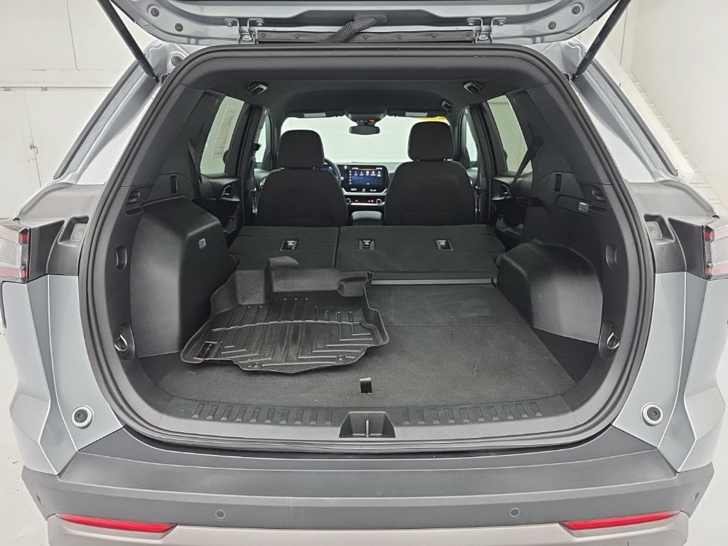 Used 2026 Chevrolet Equinox LT AWD/4WD image 48