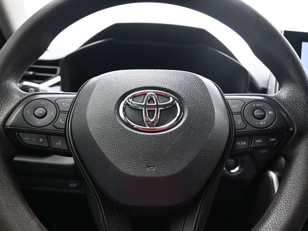 Used 2023 Toyota RAV4 XLE image 7
