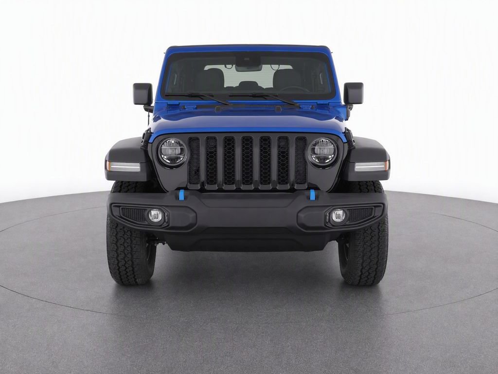 Used 2023 Jeep Wrangler Unlimited w/ 8.4" Radio Group AWD/4WD video 2