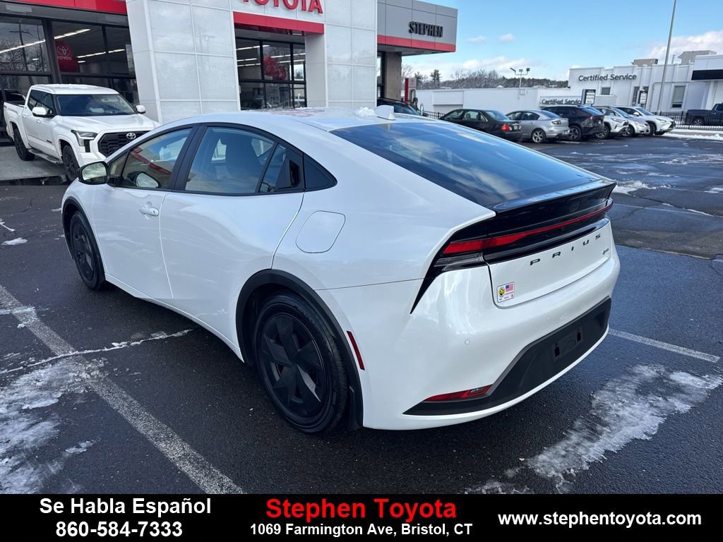 Used 2025 Toyota Prius LE image 6
