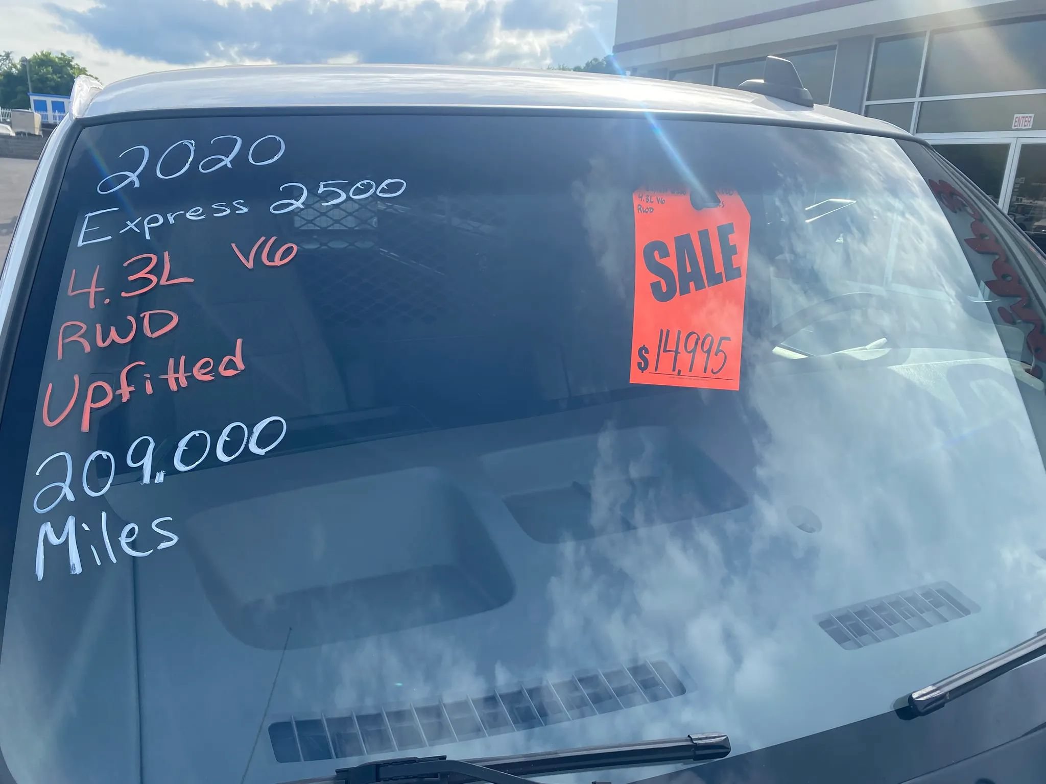 Used 2020 Chevrolet Express 2500 w/ Driver Convenience Package RWD image 3