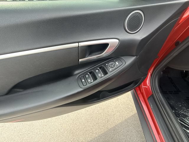Used 2022 Hyundai Sonata SE FWD image 13