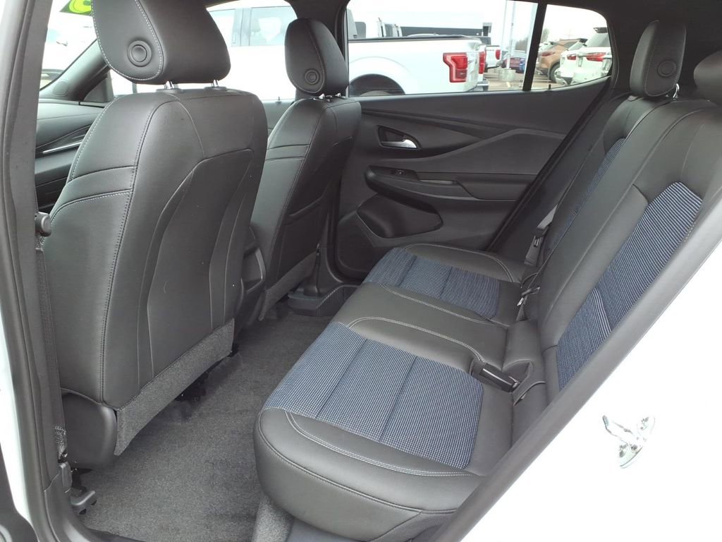 Certified 2025 Buick Envista Preferred w/ Convenience I Package FWD image 9