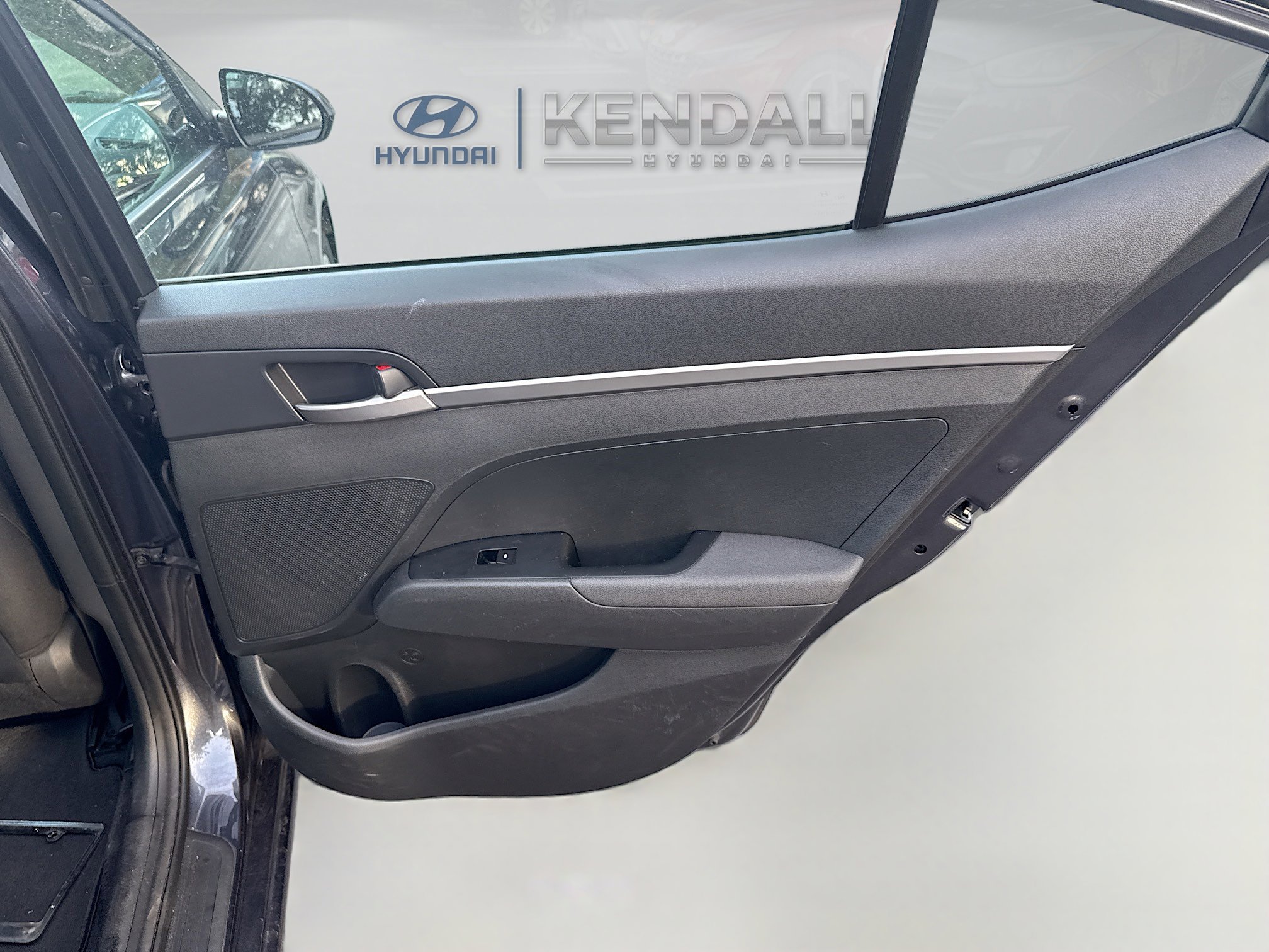 Used 2020 Hyundai Elantra SE w/ Cargo Package (C1) image 27