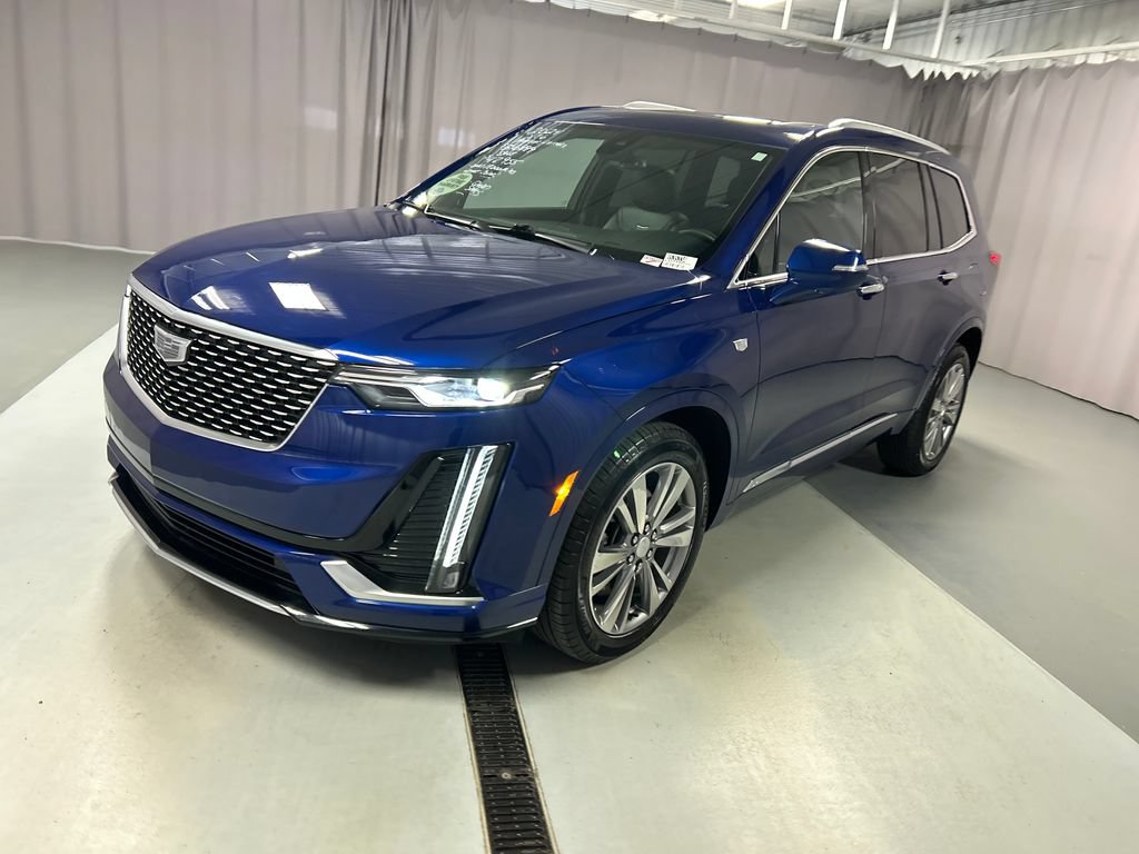 Used 2024 Cadillac XT6 Premium Luxury AWD/4WD image 3