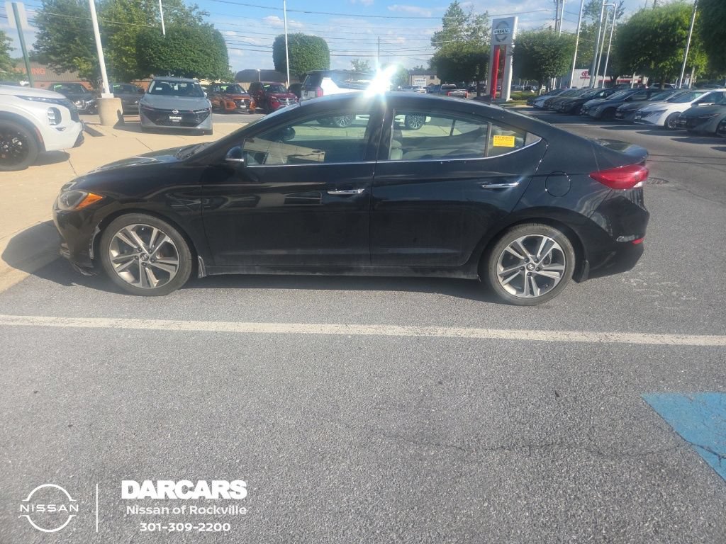 Used 2017 Hyundai Elantra Limited w/ Limited Tech Package 04