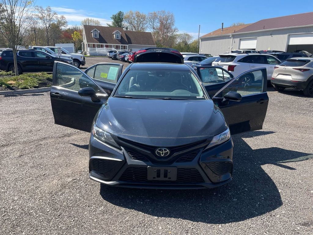 Used 2024 Toyota Camry SE FWD image 29