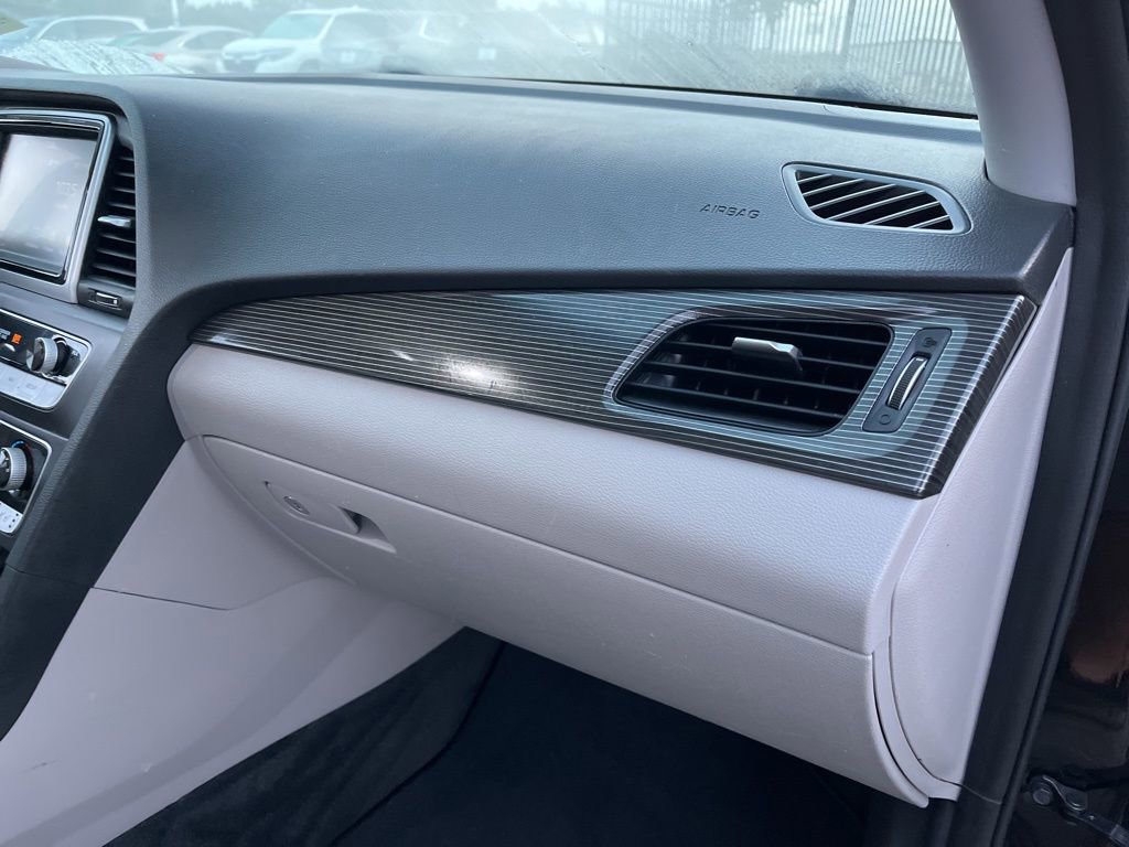 Used 2019 Hyundai Sonata Limited w/ Ultimate Package 04 image 29