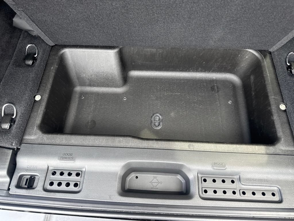 Used 2025 Jeep Wrangler Unlimited Sahara AWD/4WD image 43