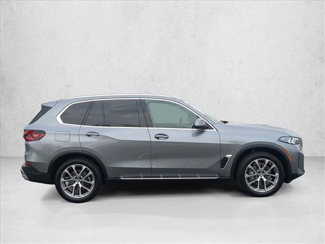 Used 2025 BMW X5 xDrive40i image 4