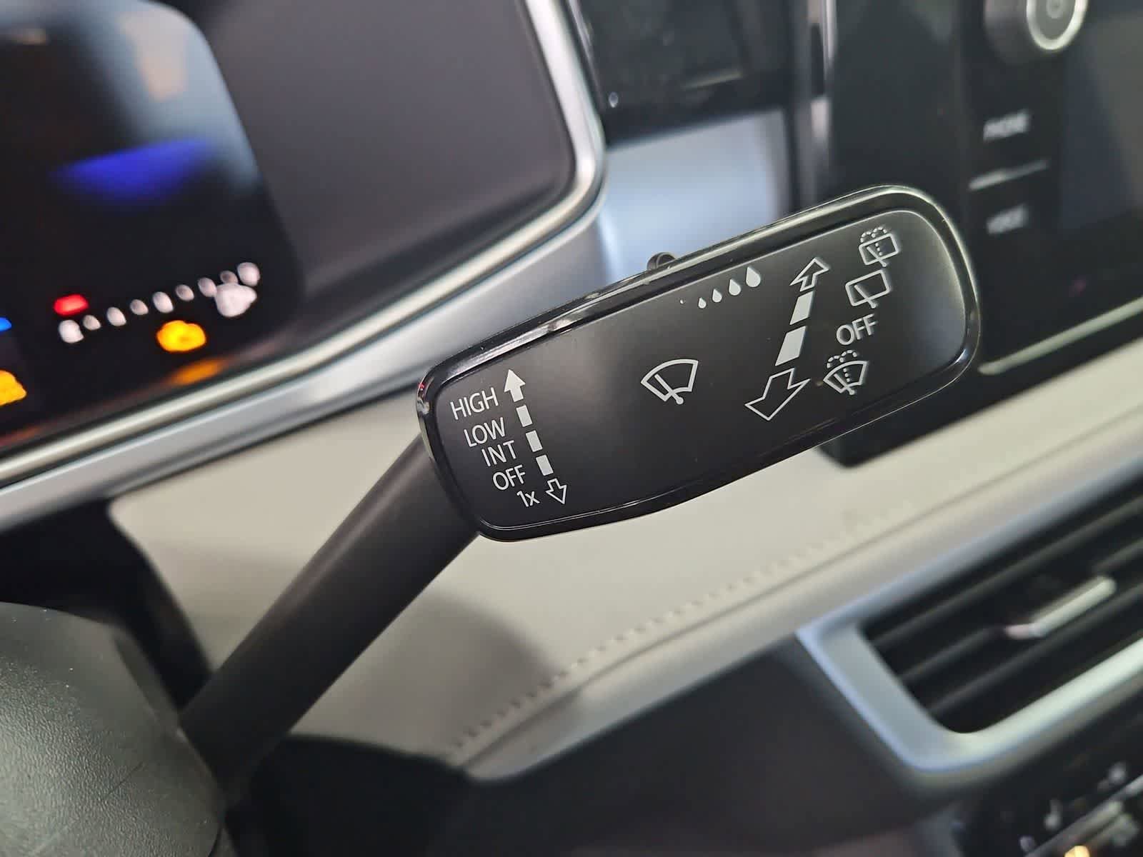 New 2026 Volkswagen Taos SE AWD/4WD image 26
