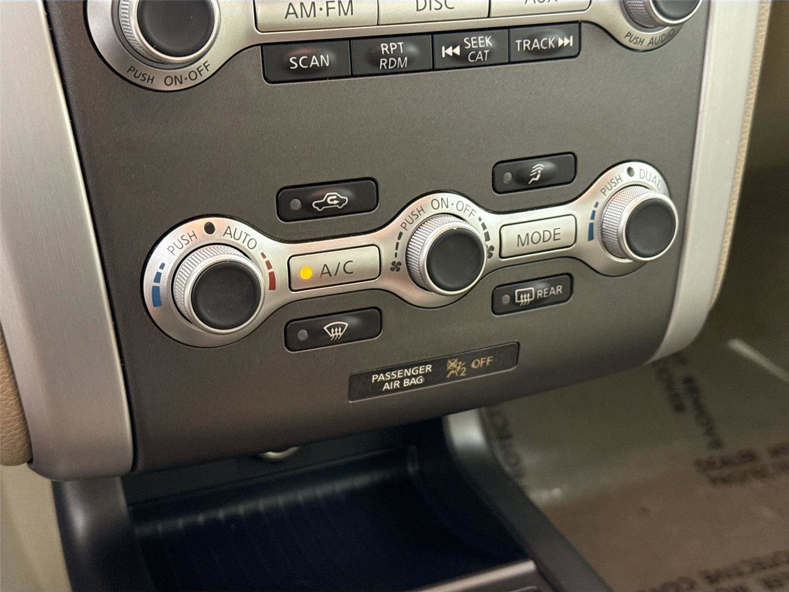 Used 2011 Nissan Murano LE image 25