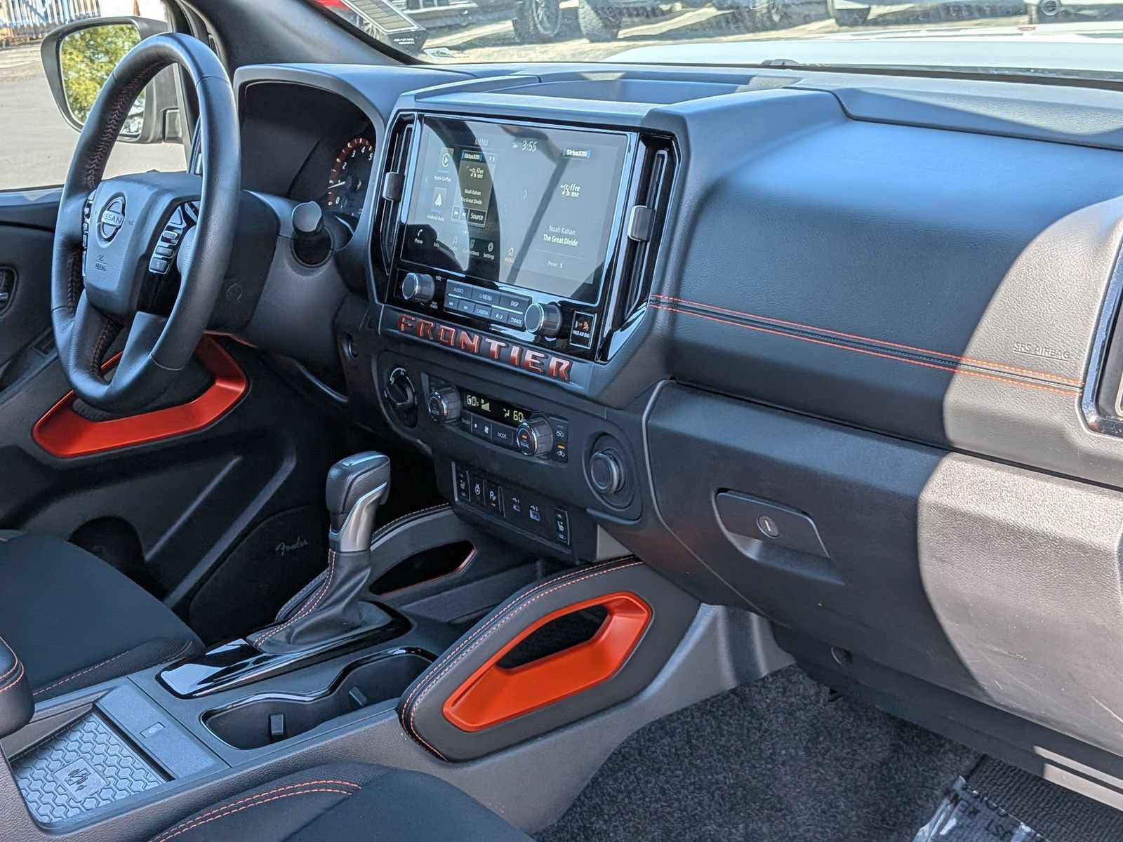Used 2025 Nissan Frontier PRO-4X w/ Pro Convenience Package AWD/4WD image 26