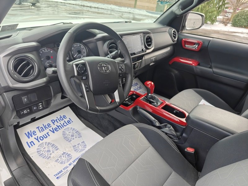 Used 2021 Toyota Tacoma TRD Off-Road image 12