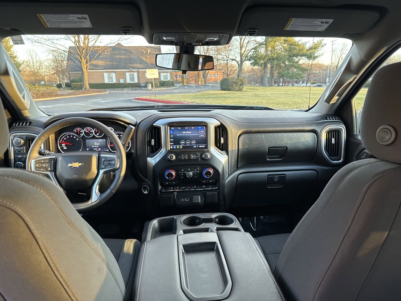 Used 2022 Chevrolet Silverado 1500 LT w/ Z71 Off-Road Package image 20