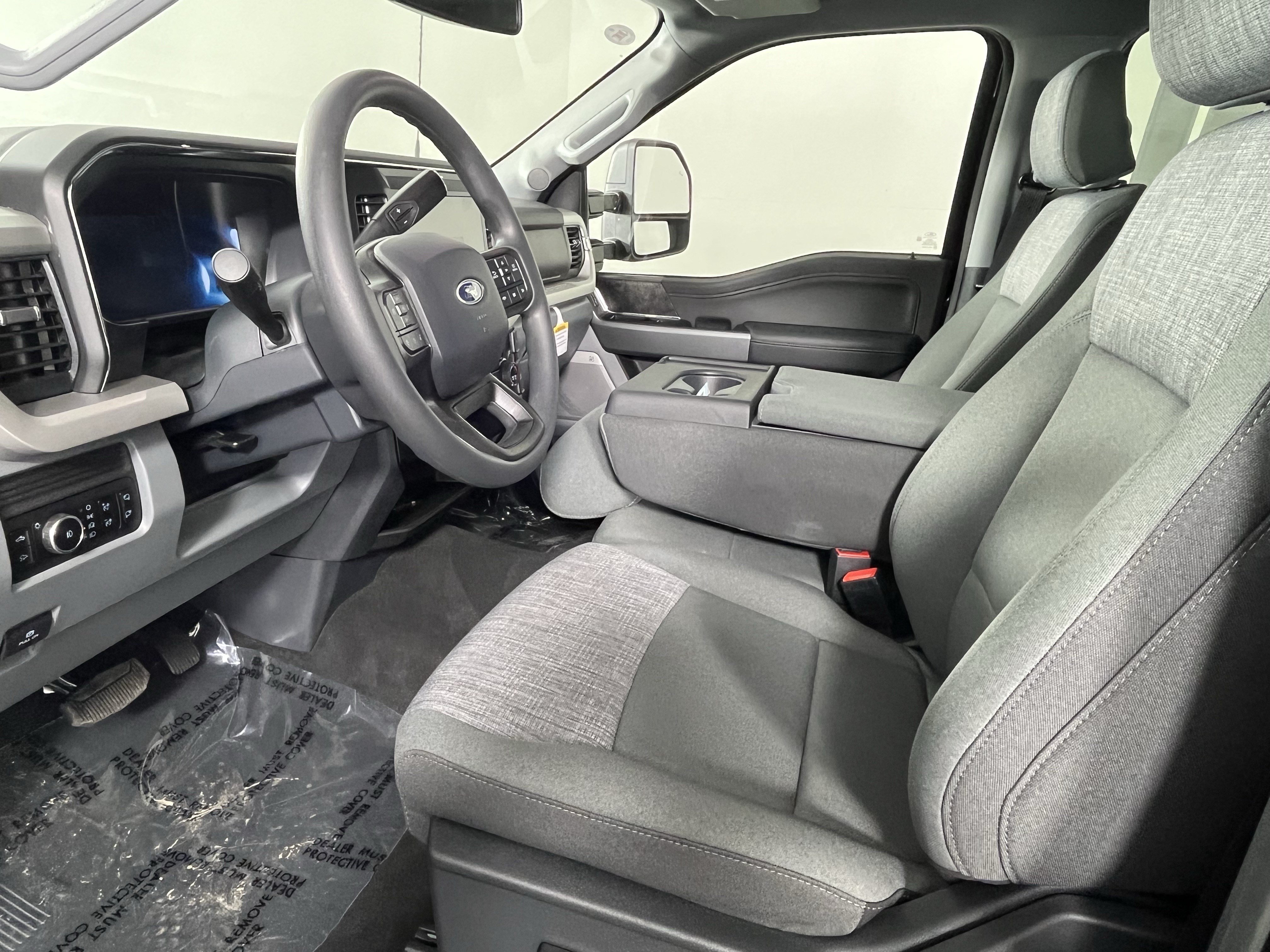 New 2026 Ford F250 XLT w/ XLT Premium Package AWD/4WD image 8