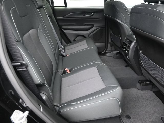 Used 2024 Jeep Grand Cherokee Laredo X AWD/4WD image 14