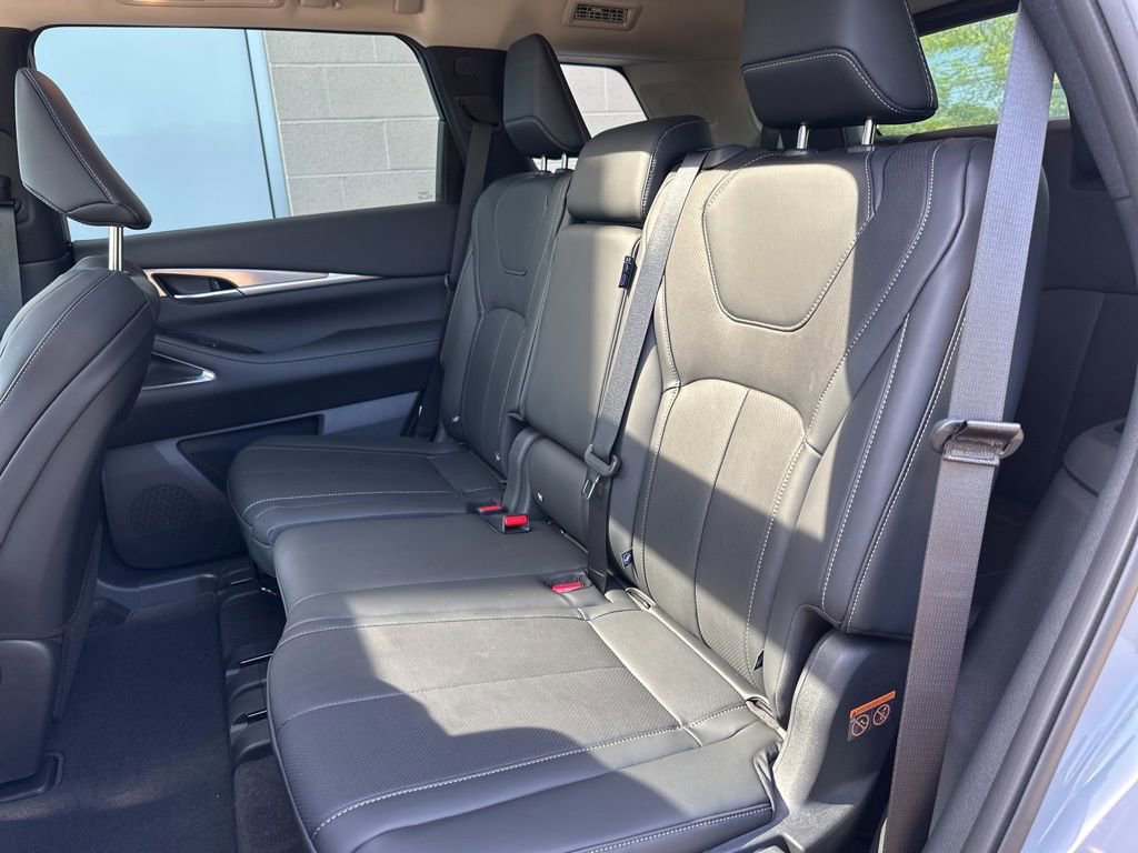 New 2027 INFINITI QX60 Luxe w/ Cargo Package AWD/4WD image 30
