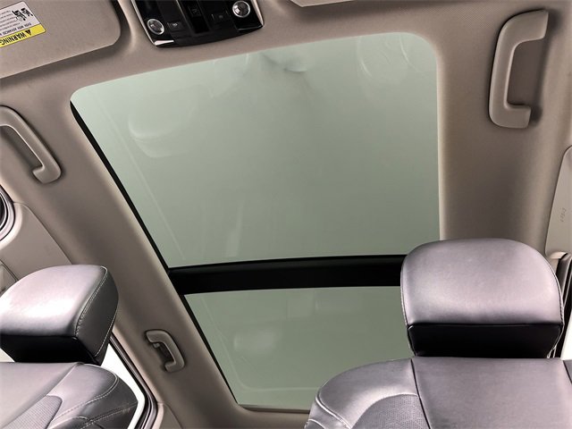 Certified 2022 Kia Sorento S w/ Panoramic Sunroof Package image 22
