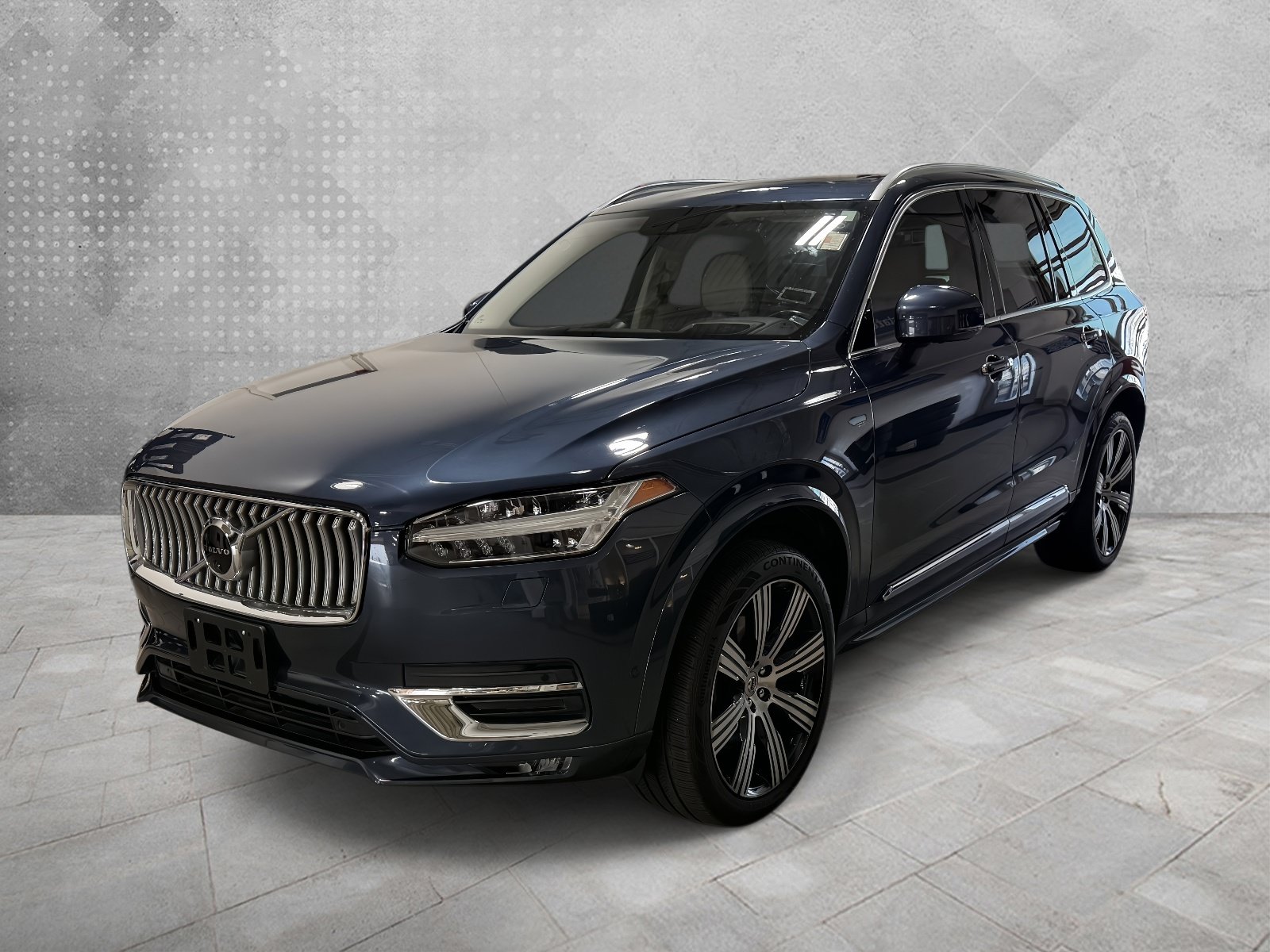 Used 2023 Volvo XC60 B5 Ultimate w/ Climate Package AWD/4WD image 3