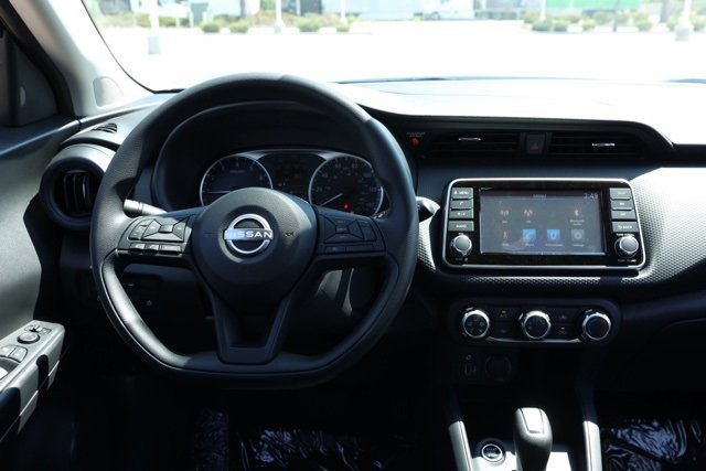New 2025 Nissan Kicks Play S image 22