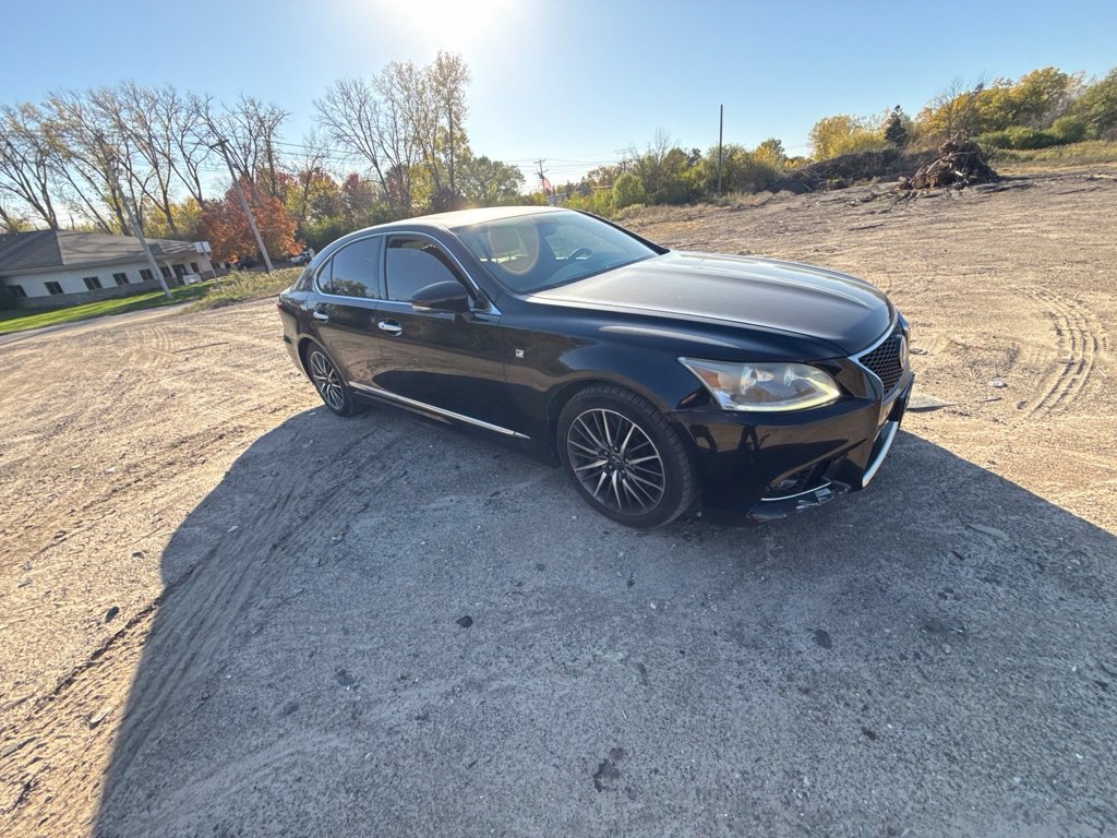 Used 2013 Lexus LS 460 AWD w/ F-Sport Pkg image 29